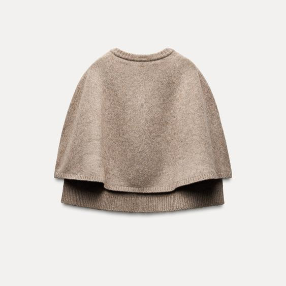 Noemi | Strickcape Mit Knopfleiste