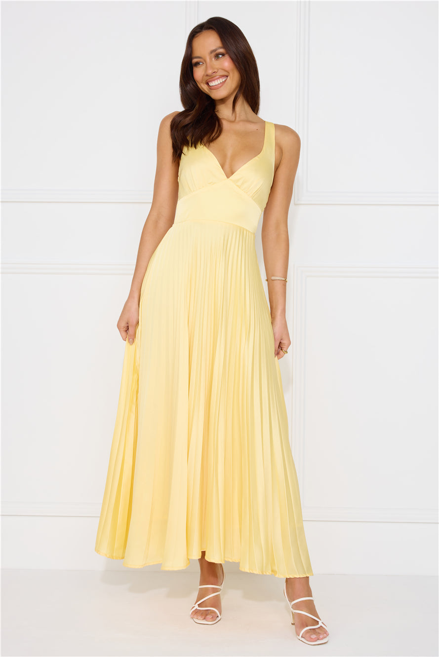 Amelia | Plissiertes Maxikleid Mit Tiefem V-Ausschnitt