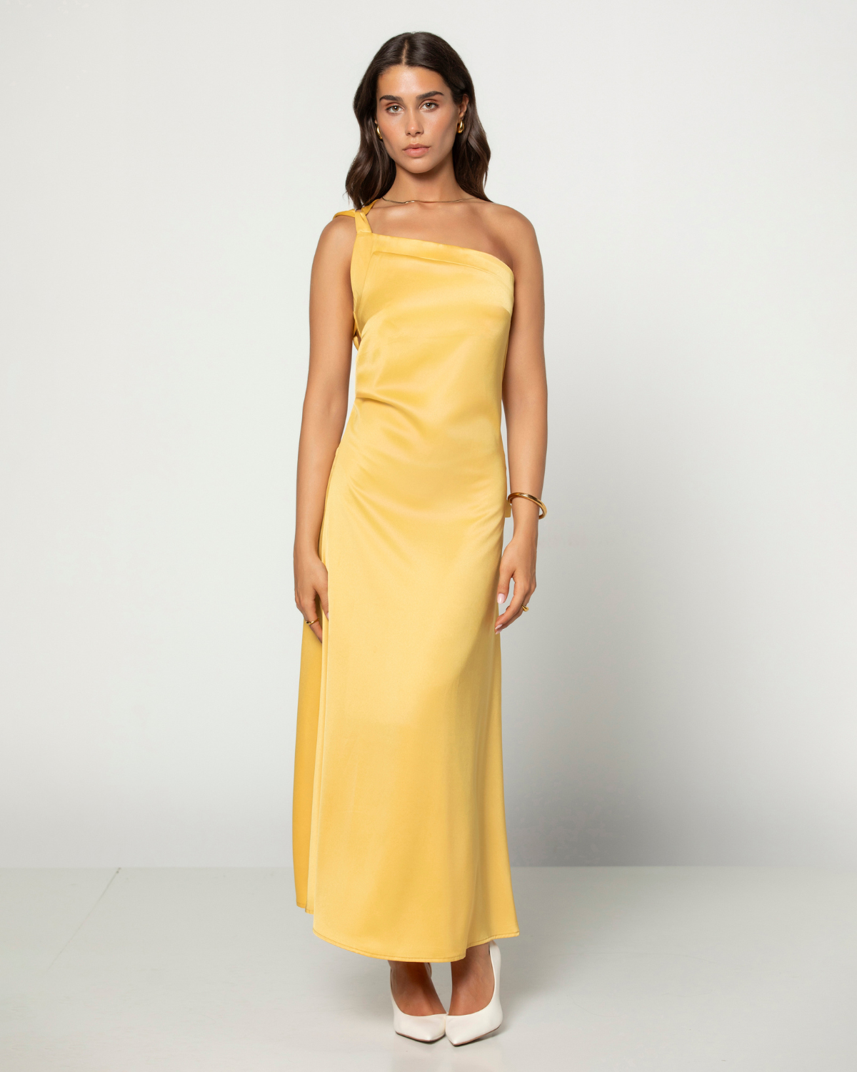 Kiara | Asymmetrisches One-Shoulder Satin-Midikleid