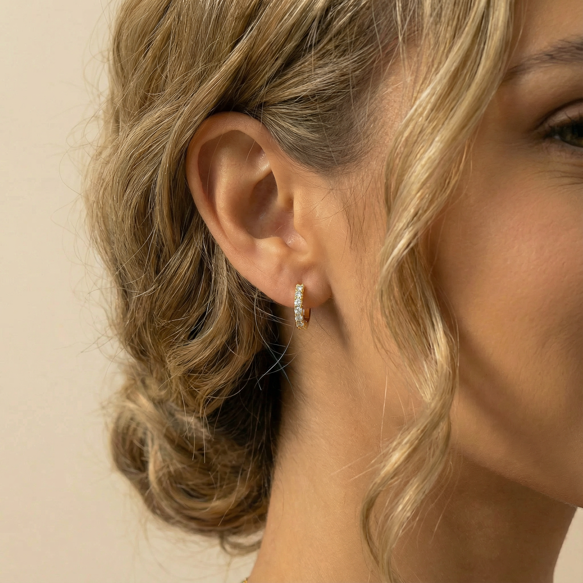 KAIMANA | Sculpted Zirconia Hoop Earrings