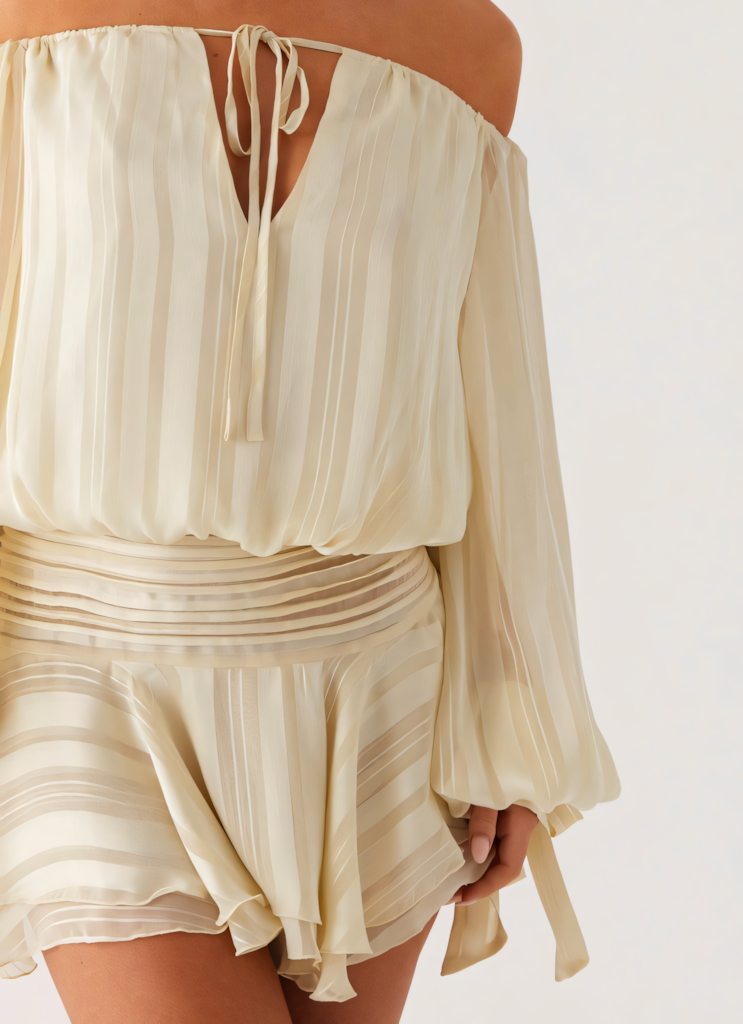 Amalia Damen Playsuit mit Off-Shoulder-Ausschnitt