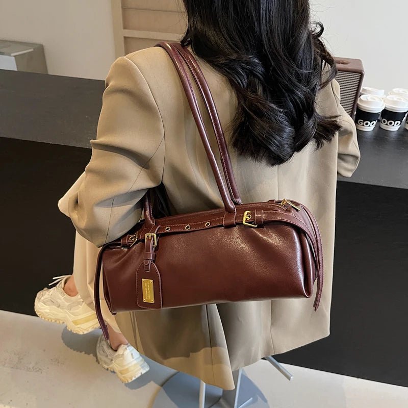 Audrey Schultertasche im Barrel-Design aus PU-Leder