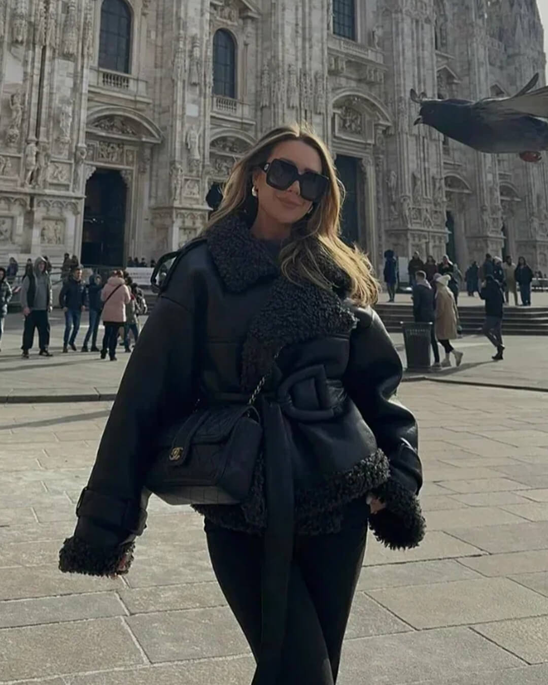 Damen Kurze Jacke mit Reverskragen und Gürtel