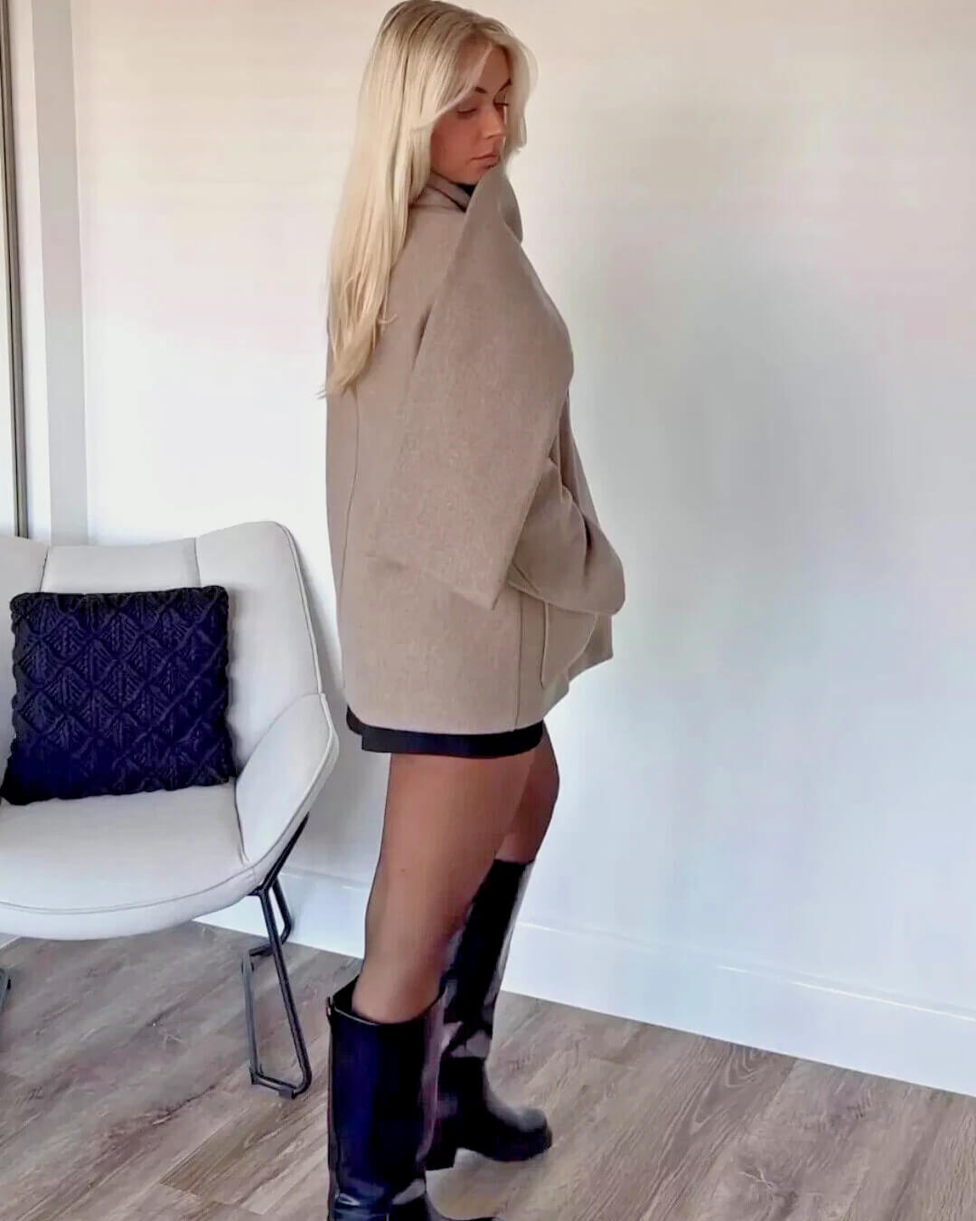 Damenmantel mit Integriertem Schal und Langarm