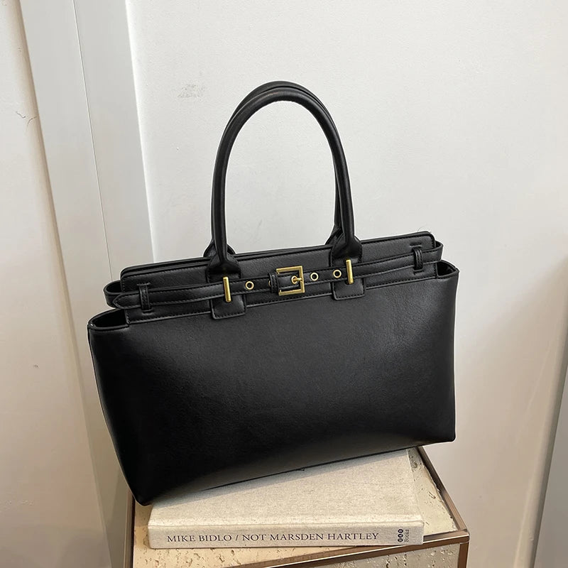 Women's Handbag in Casual Look