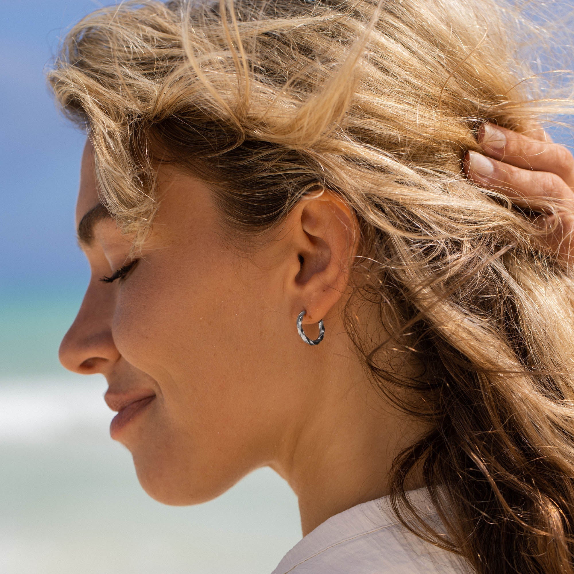 AMARA | Sculpted Open Hoop Earrings