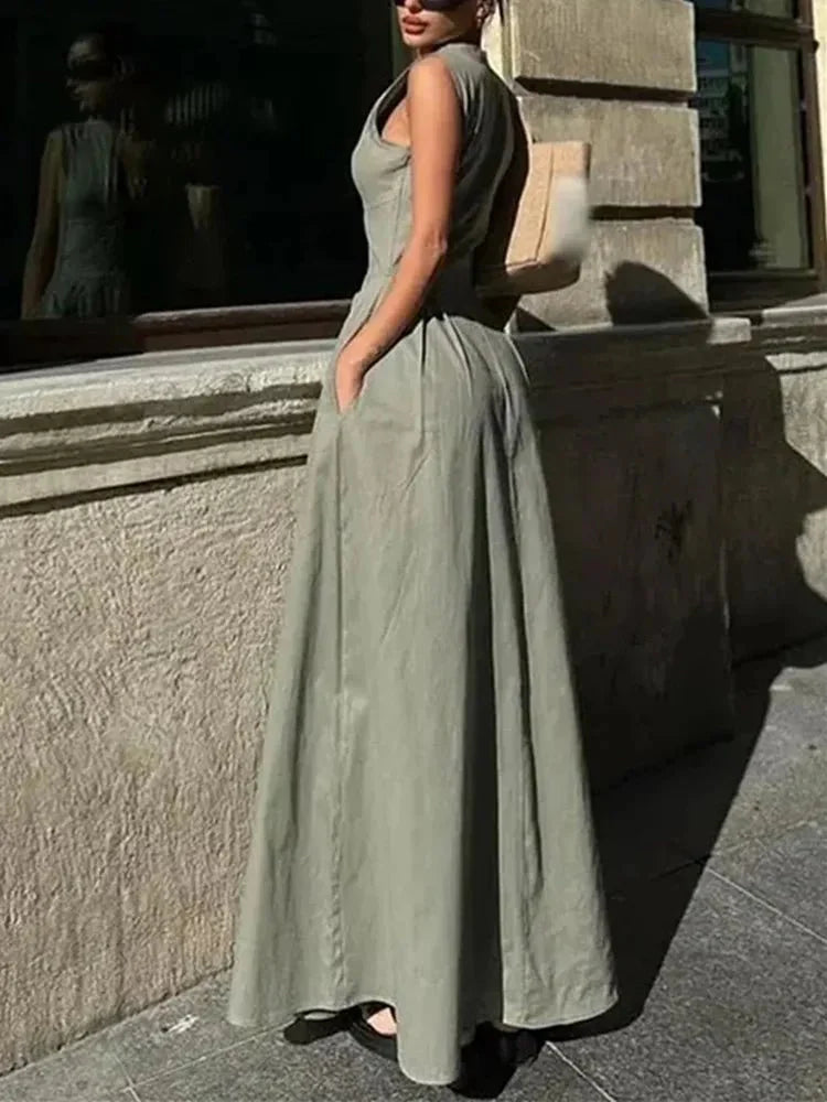 Women's Sleeveless Maxi Dress with Front Zipper