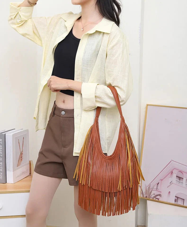 Zarela Hobo-Tasche mit Quasten