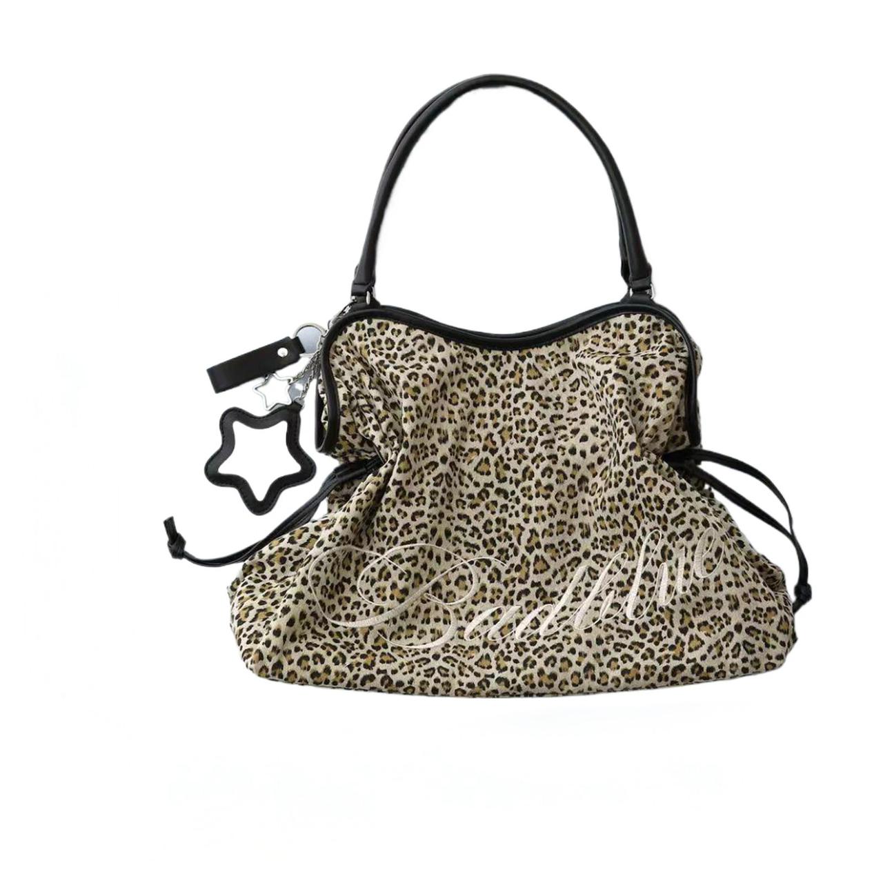 Zireva | Damen Schultertasche mit Sternanhänger