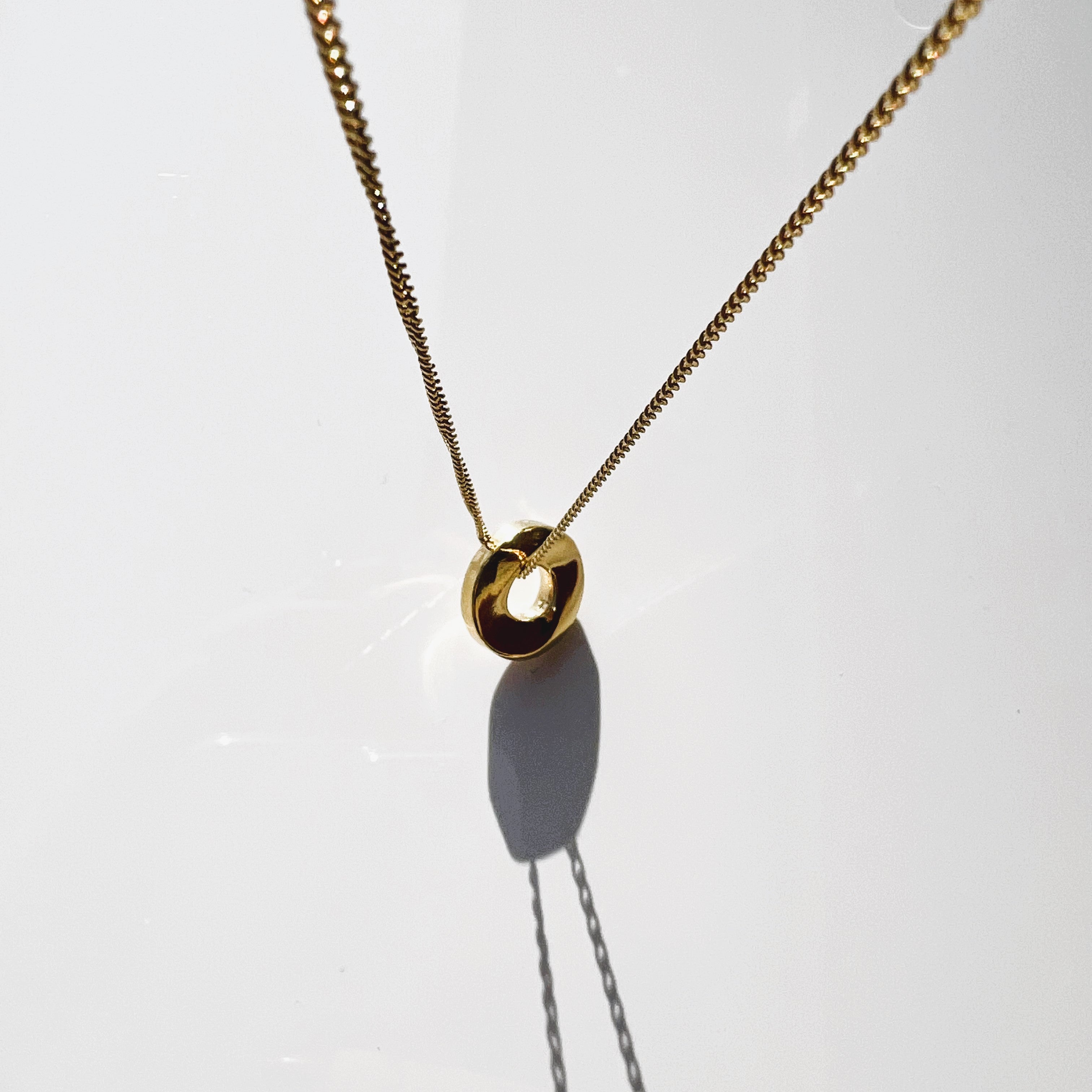 PANTAI | Swirl Pendant Necklace