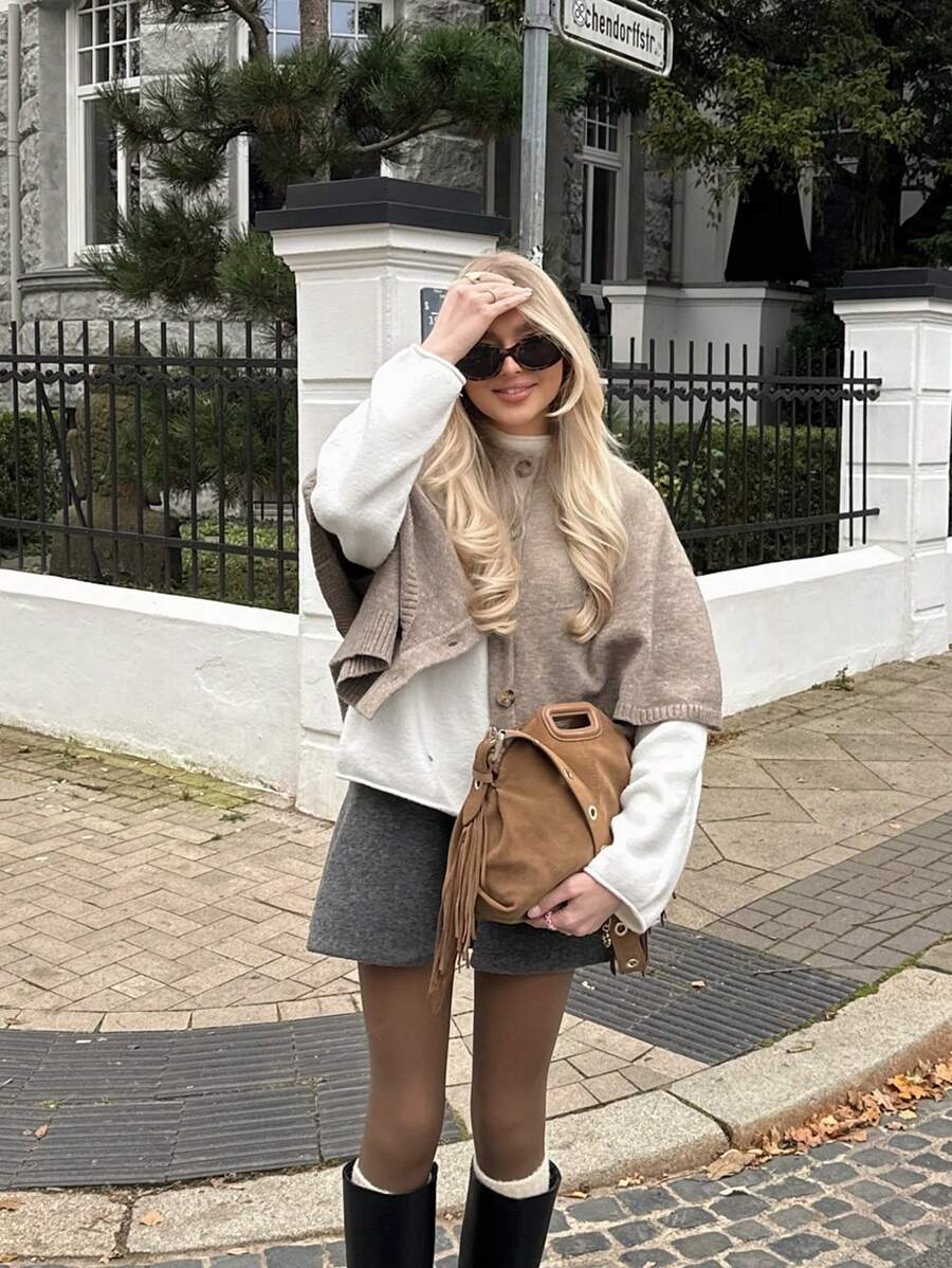 Noemi | Strickcape Mit Knopfleiste