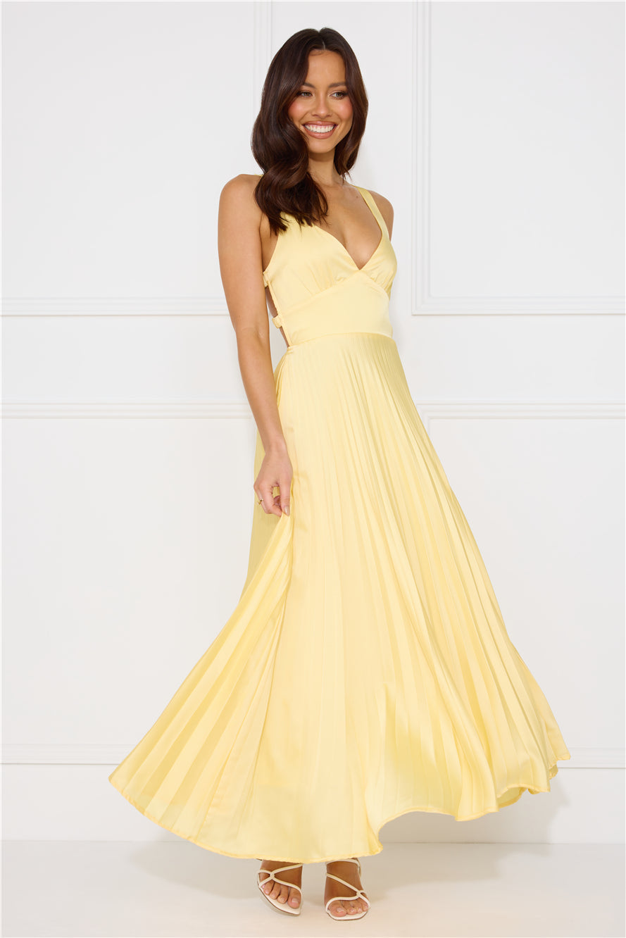 Amelia | Plissiertes Maxikleid Mit Tiefem V-Ausschnitt