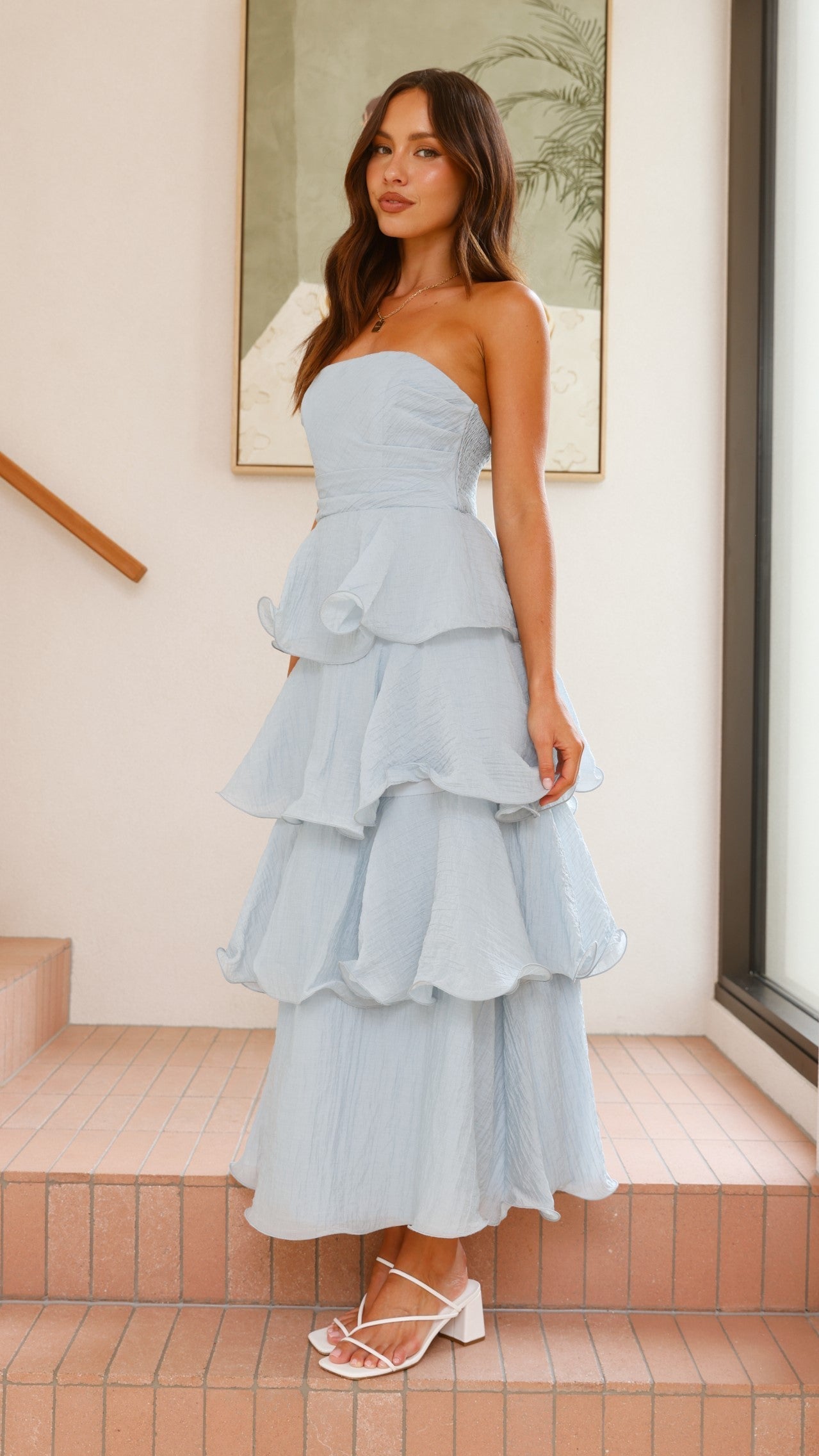 Claire | Schulterfreies Stufen-Maxikleid
