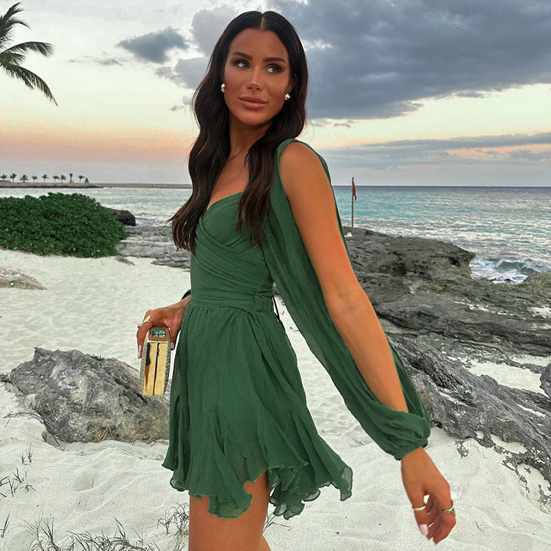 Alma | Short, fitted dress