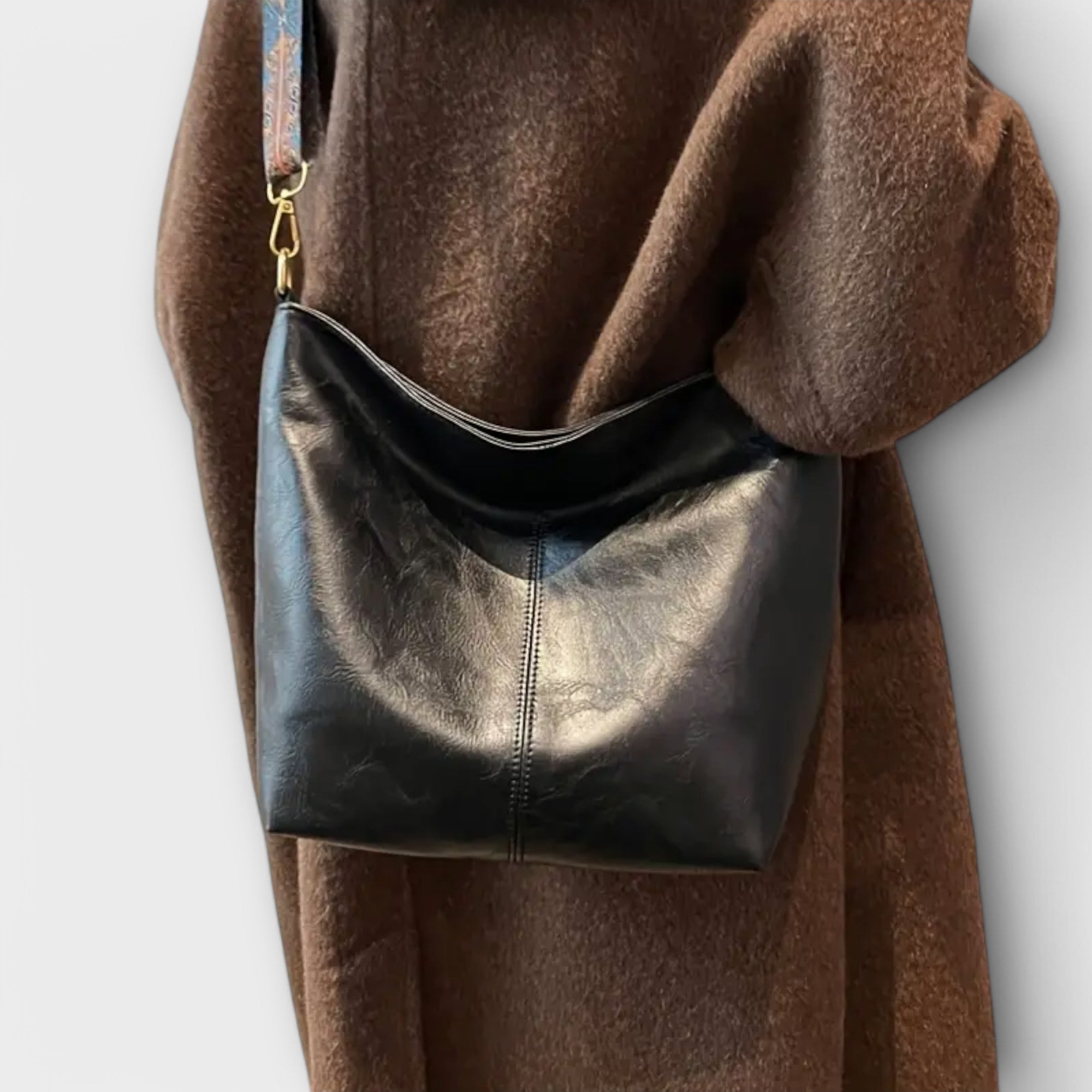 Nicole | Women’s Shoulder Bag With Unique Strap