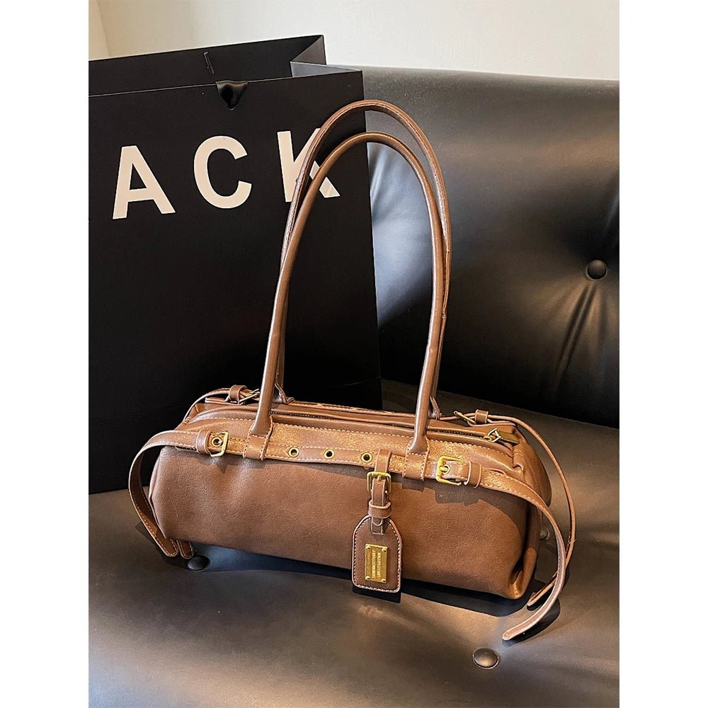 Audrey Schultertasche im Barrel-Design aus PU-Leder