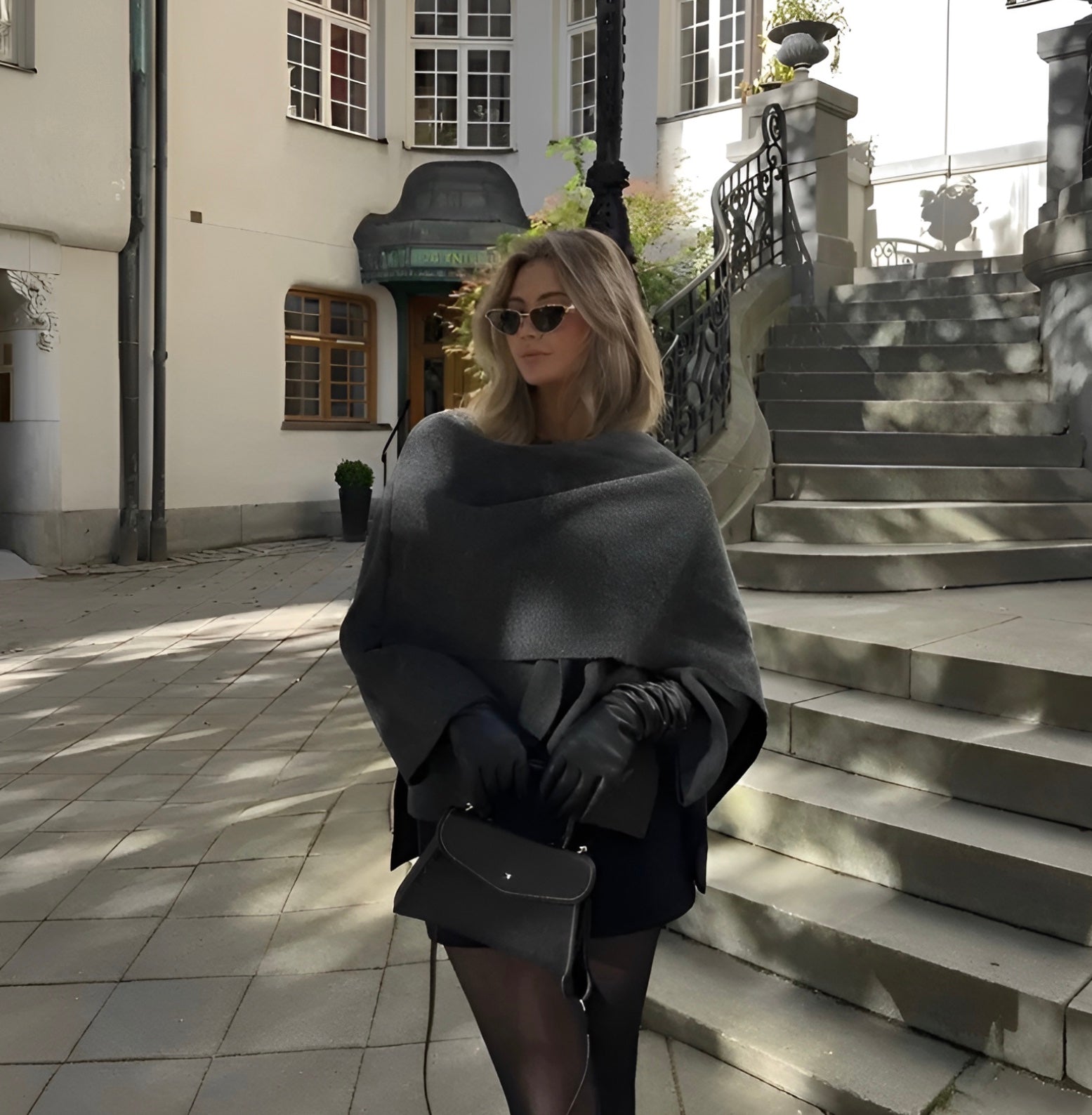 Bedelia | Damen Cape-Mantel mit Schal-Kragen