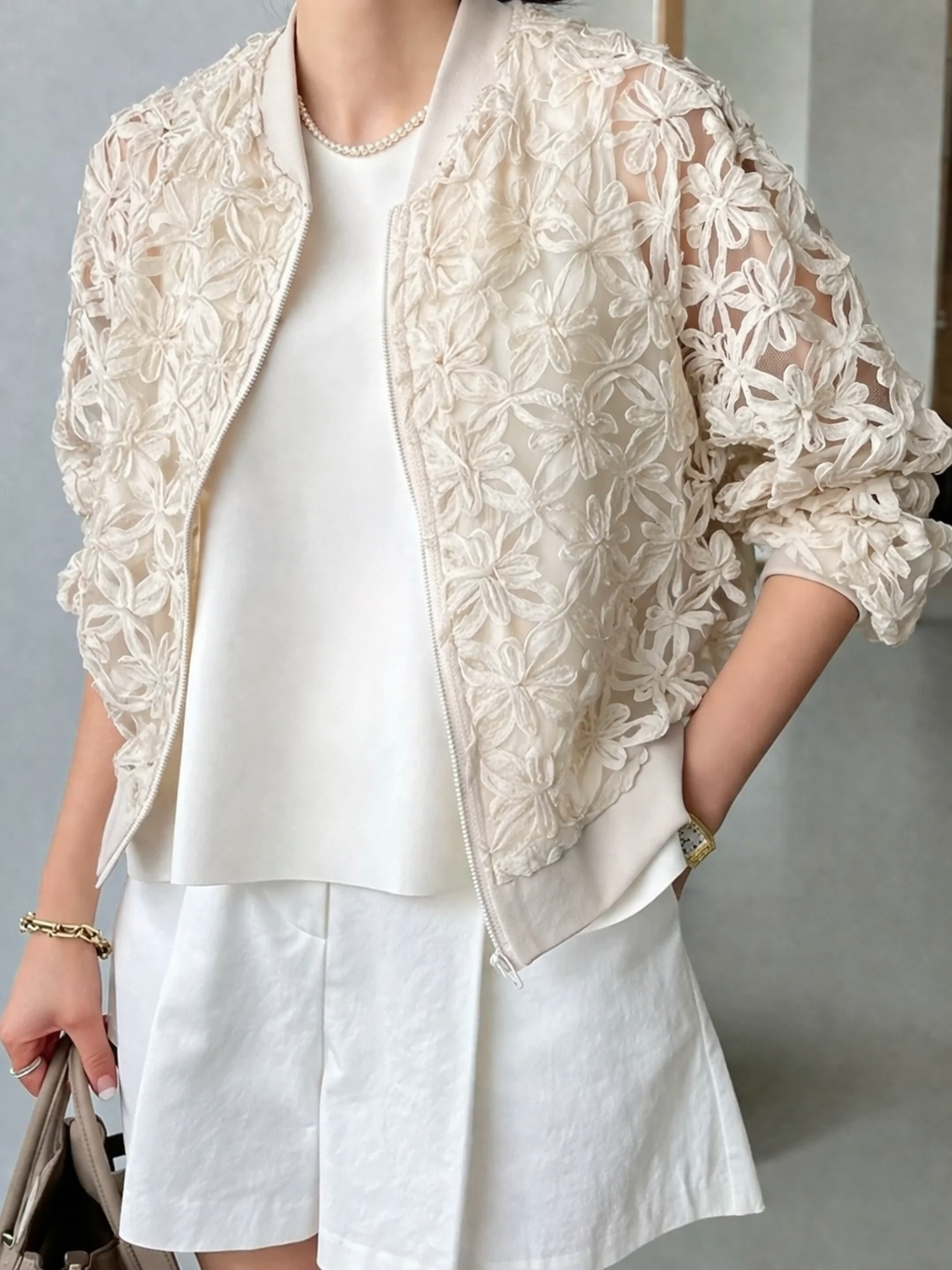Calista Damen Jacke mit Reißverschluss und floraler Struktur