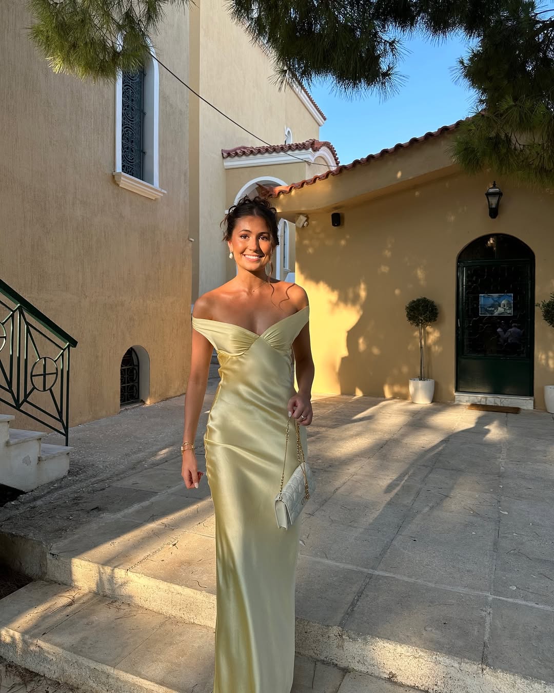 LEA | LANGES RÜCKENFREIES KLEID AUS SATIN