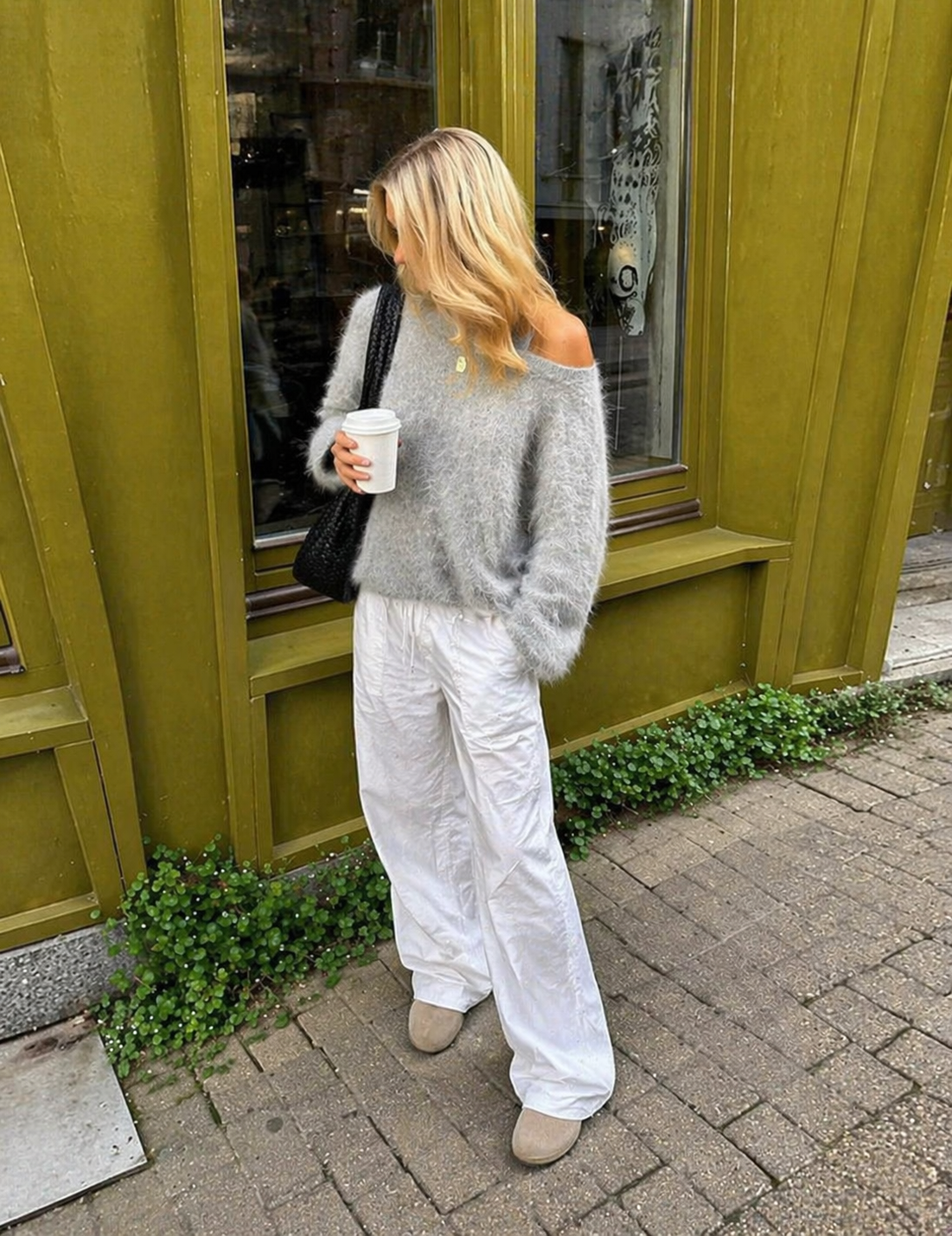 Eirene Damen Strickpullover Off-Shoulder mit lockerer Passform
