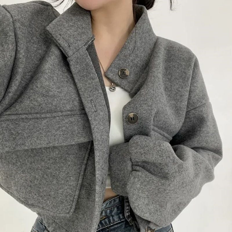 Audrey | Short wool jacket with stand-up collar and relaxed fit 