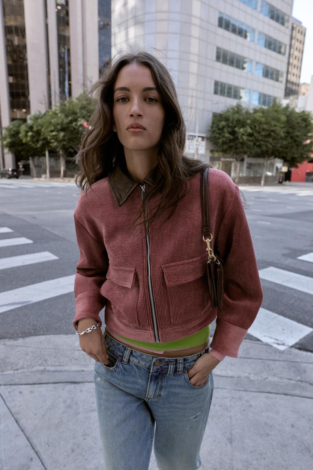 Roselina Damen Kurzjacke mit Reißverschluss und Umlegekragen