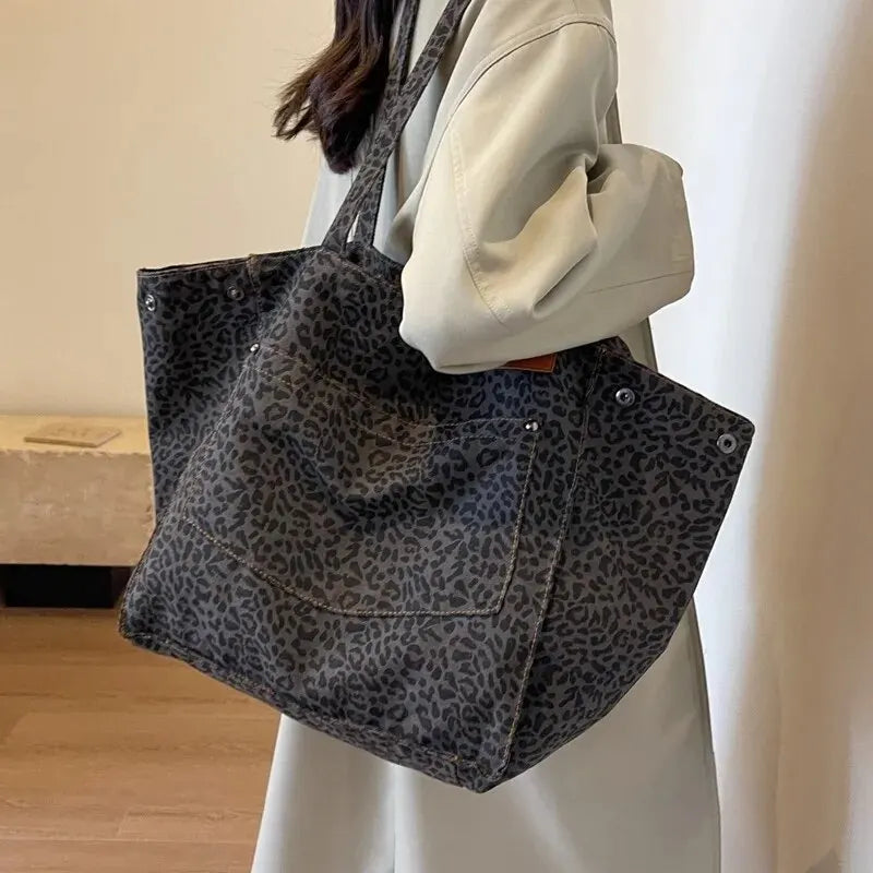 Women's Bag stylish and timeless