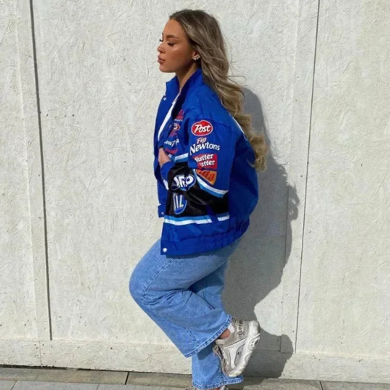 Freya | Varsity-Rennjacke mit Sponsor-Prints