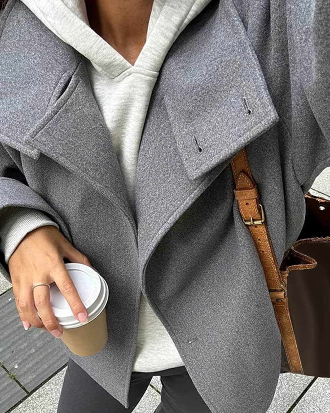 Olga | Kurze Damenjacke mit Stehkragen