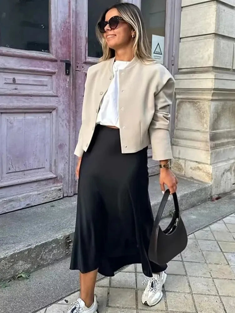 Women's maxi skirt with elastic waistband