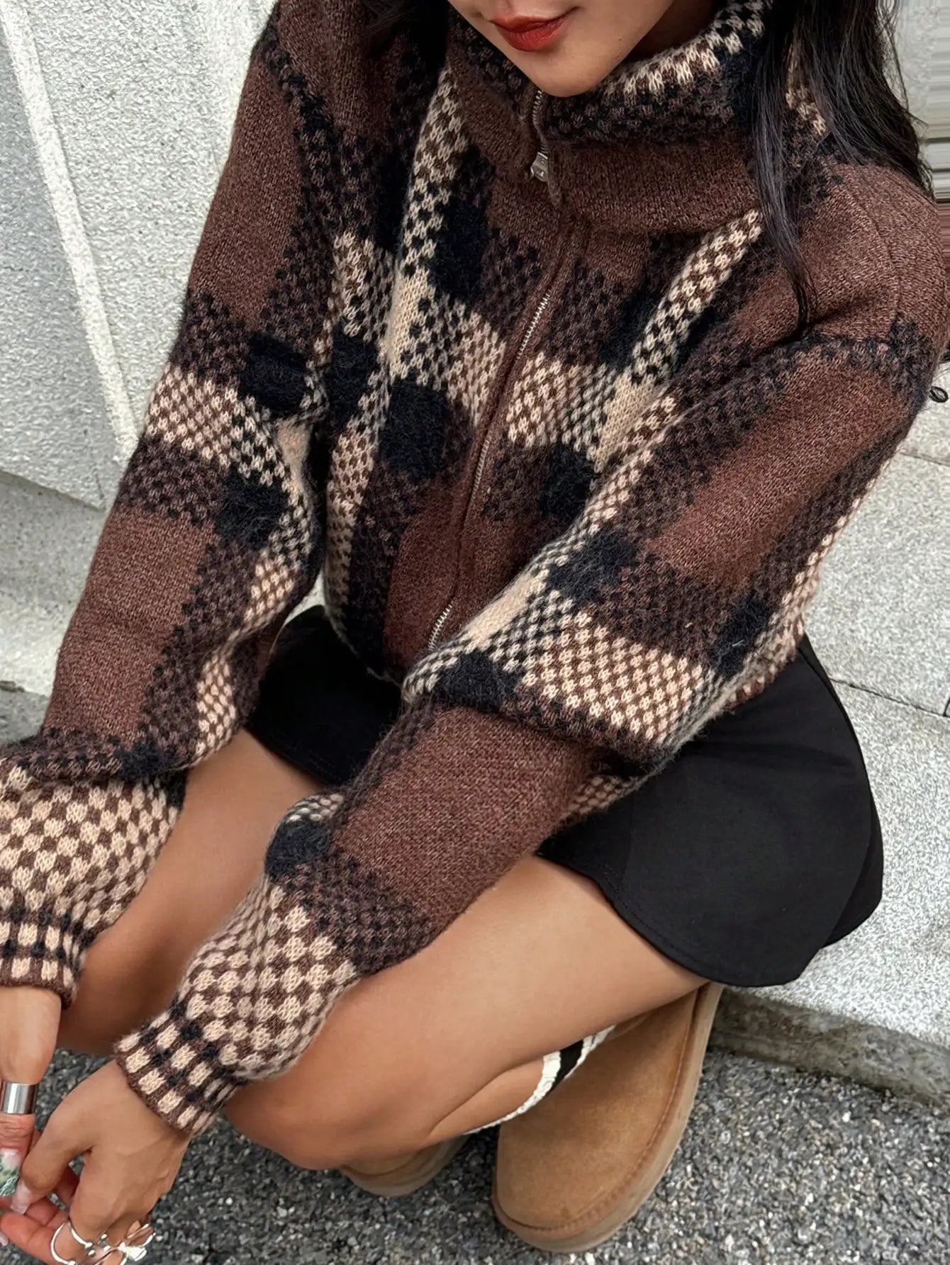 Sifna Damen Strickjacke kariert mit Reißverschluss und Stehkragen