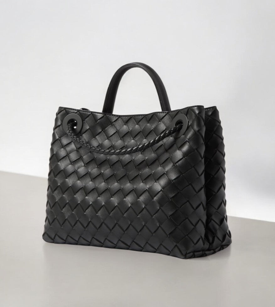Velira Mini Schultertasche aus Veloursleder
