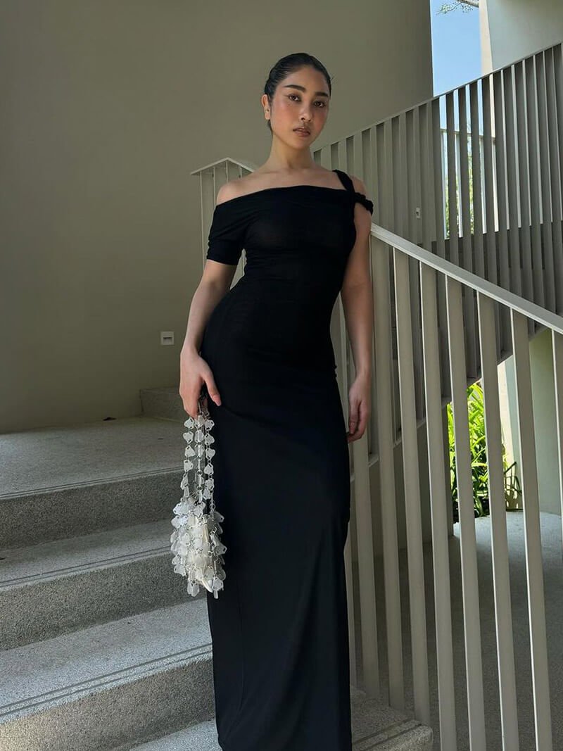 Virel Asymmetrisches Maxikleid mit Schulterdetail