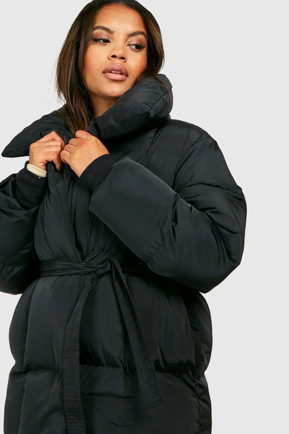 Yelara | Damen Kurze Steppjacke mit Gürtel