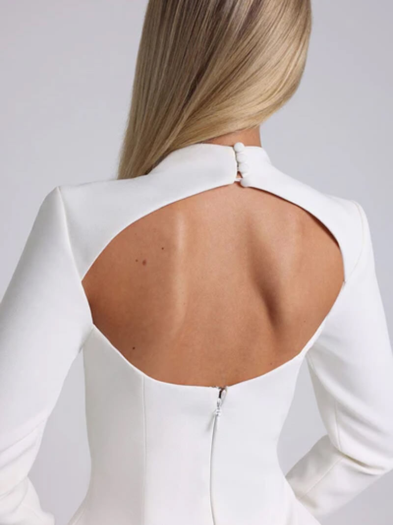 Zorela I Mini Kleid mit offenem Rücken und langen Ärmeln