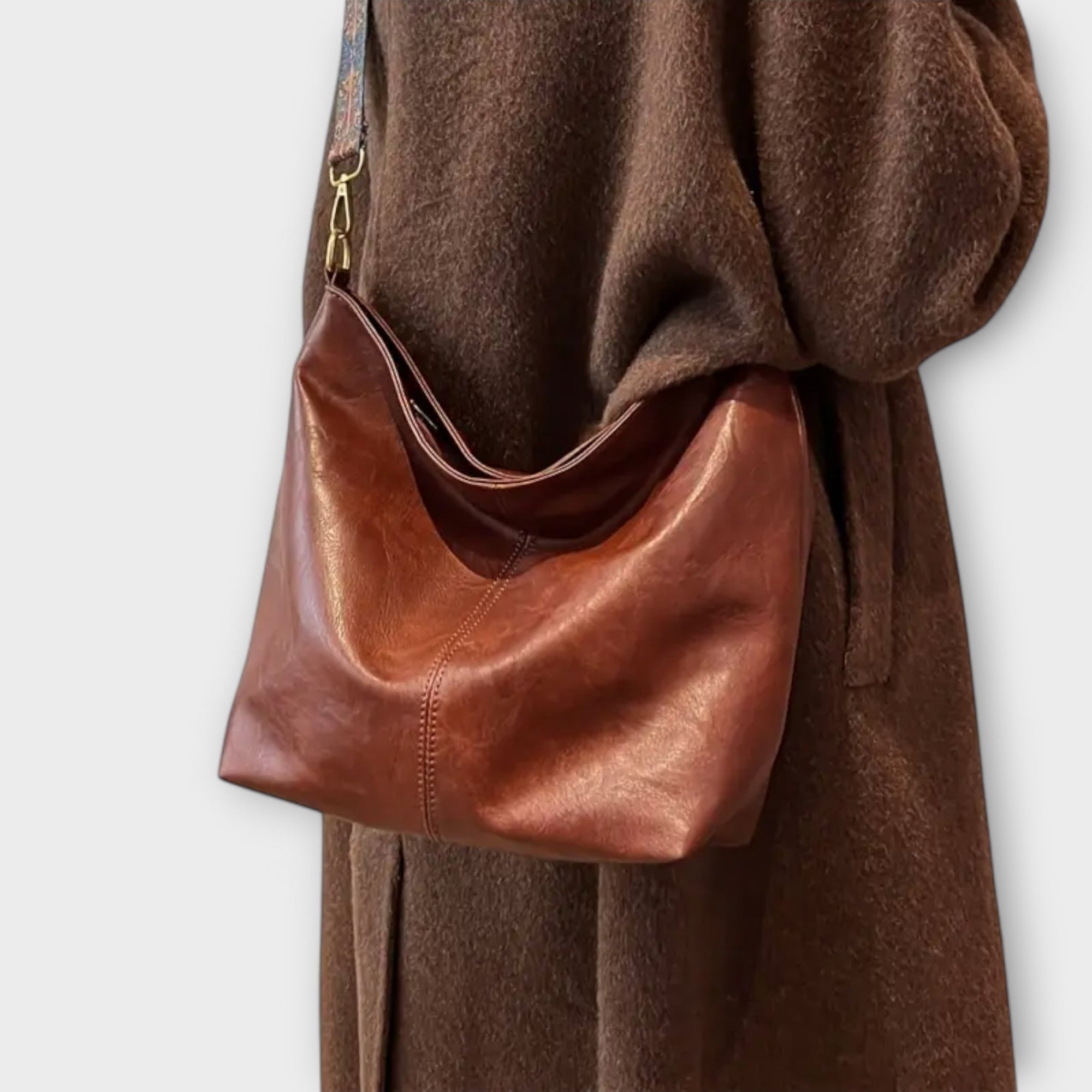 Nicole | Women’s Shoulder Bag With Unique Strap