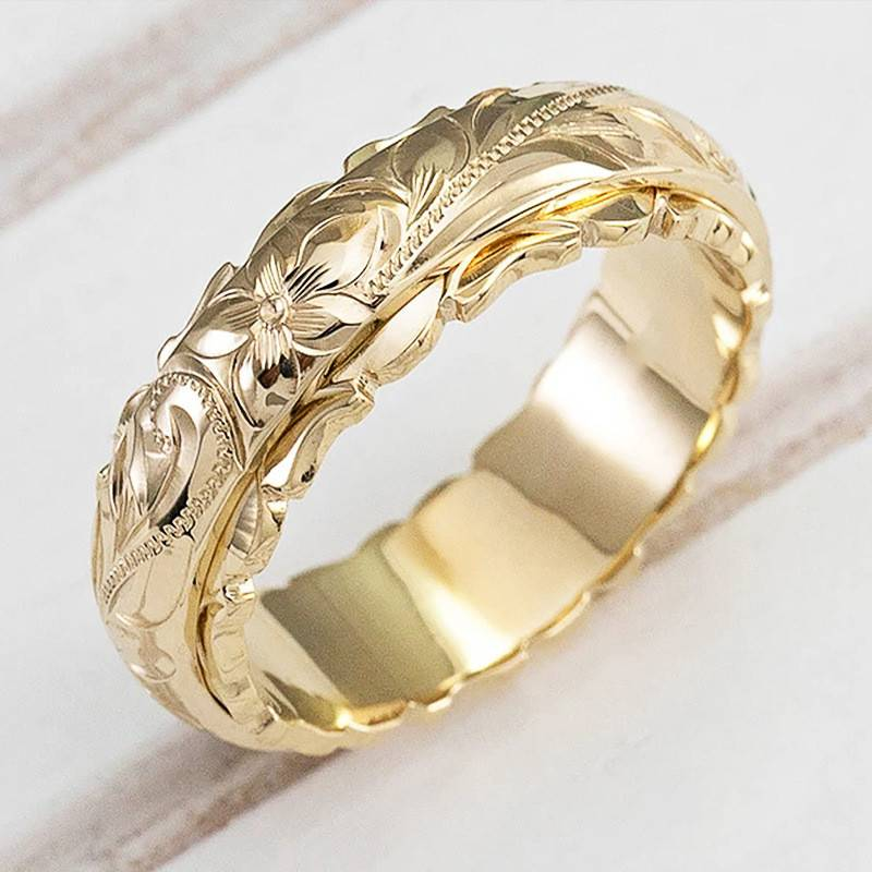 Aurevia | Women's Ring with Engraved Pattern