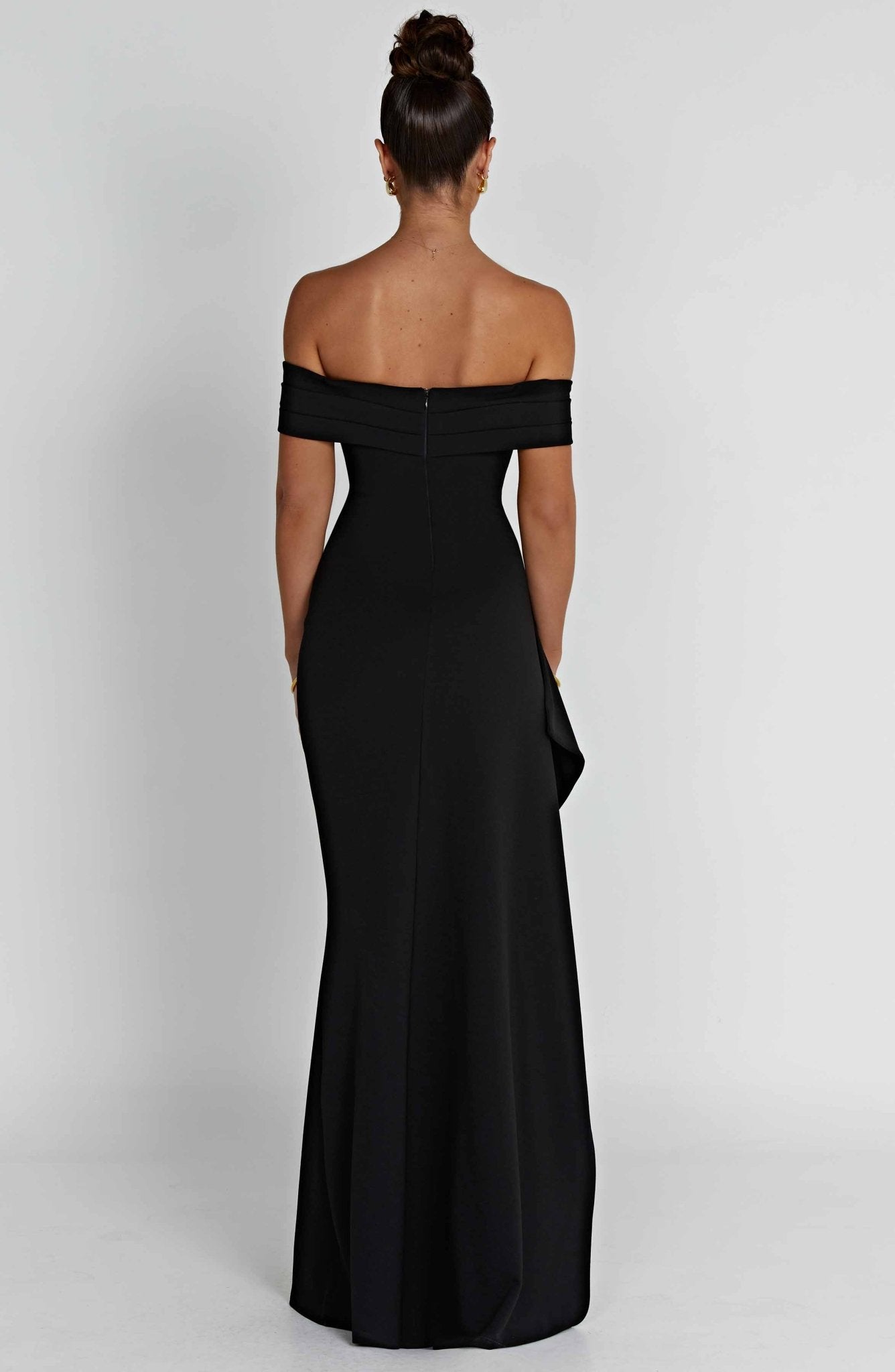 Alice | Long dress with slit, off-the-shoulder