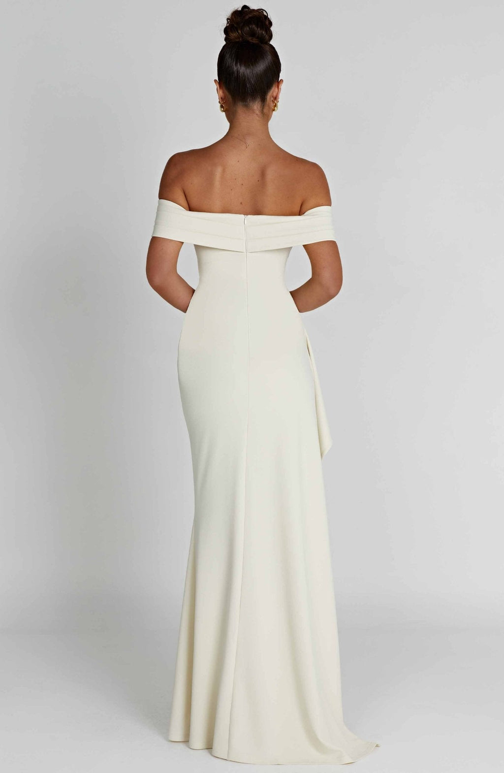 Alice | Long dress with slit, off-the-shoulder