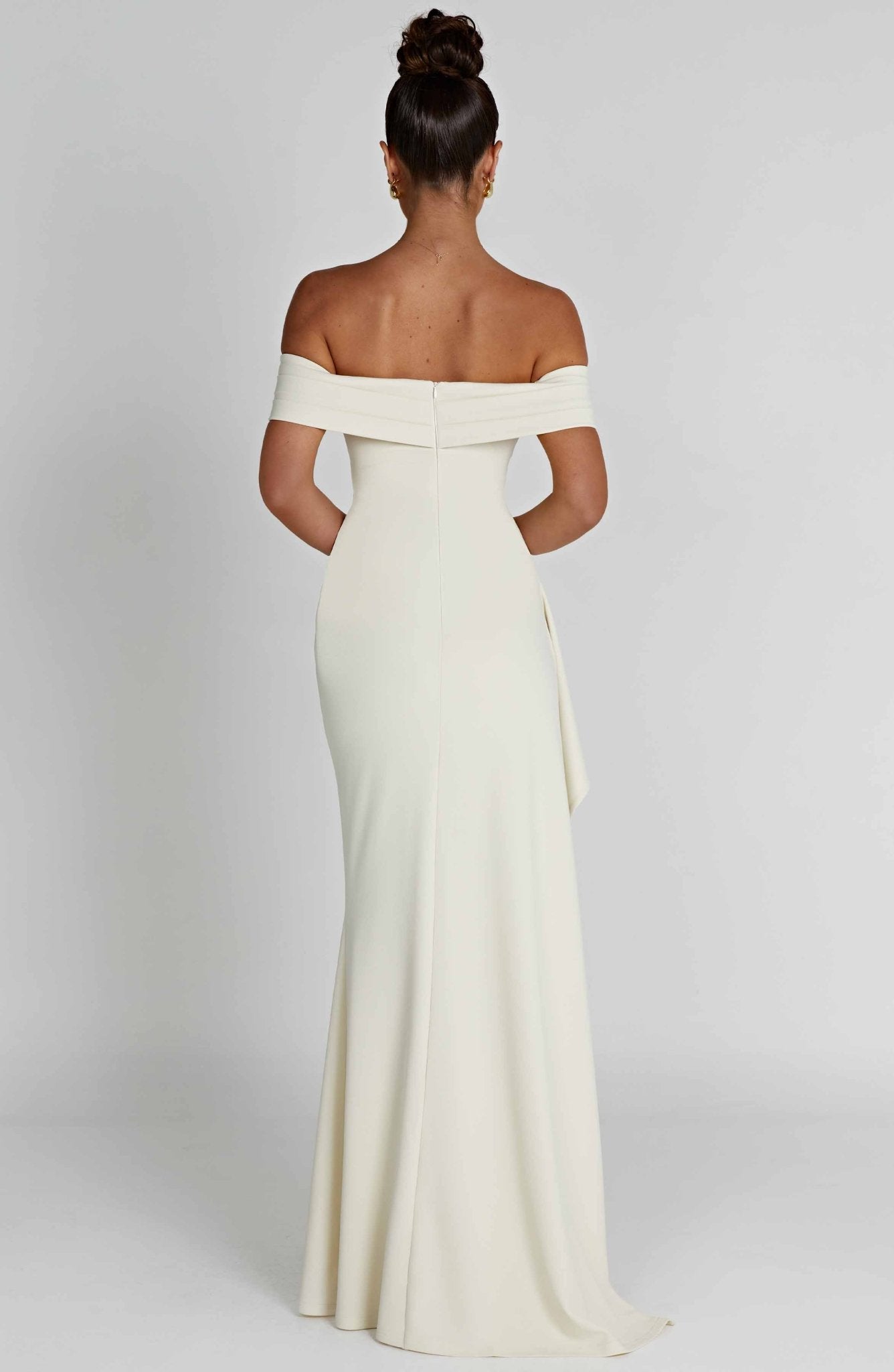 Alice | Long dress with slit, off-the-shoulder
