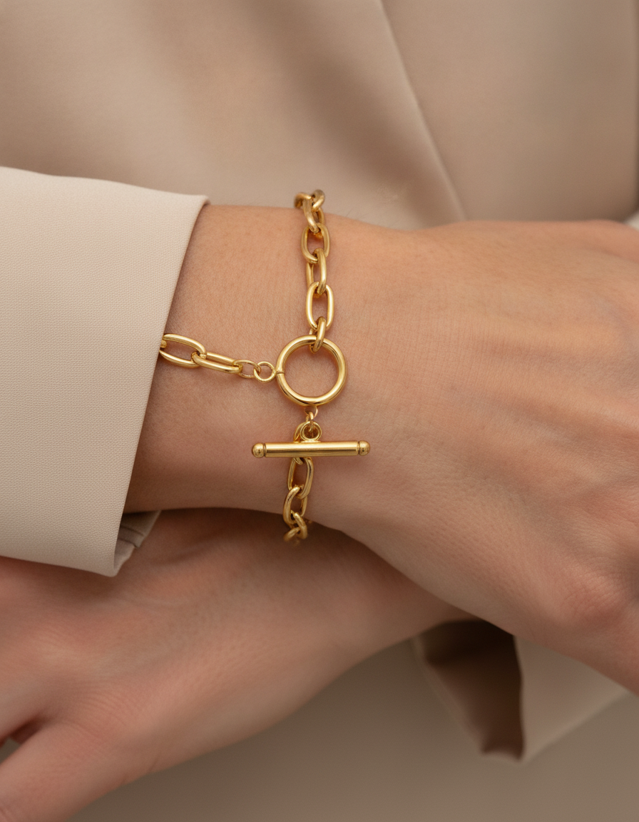 kova link chain bracelet - lifestyle